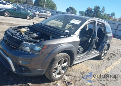 2017 Dodge Journey Crossroad Plus z USA, uszkodzony, nr VIN 3C4PDCGG8HT607964